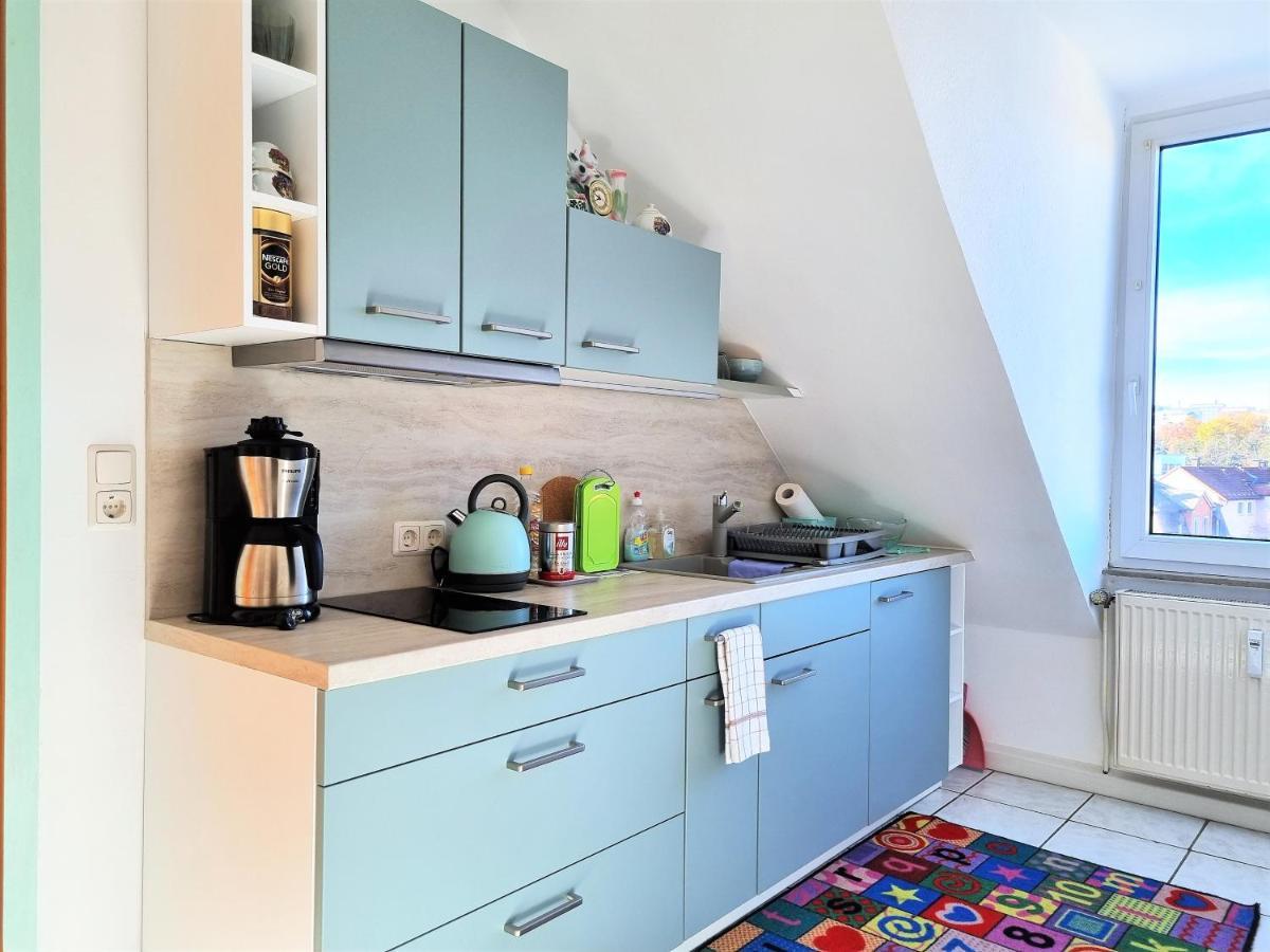 Apartment Bayreuth, Grosse Ferienwohnung Im Haus Mit Kunst, 3 Schlafzimmer, Kueche, Parkplatz Exterior photo