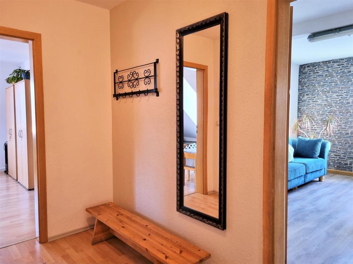 Apartment Bayreuth, Grosse Ferienwohnung Im Haus Mit Kunst, 3 Schlafzimmer, Kueche, Parkplatz Exterior photo